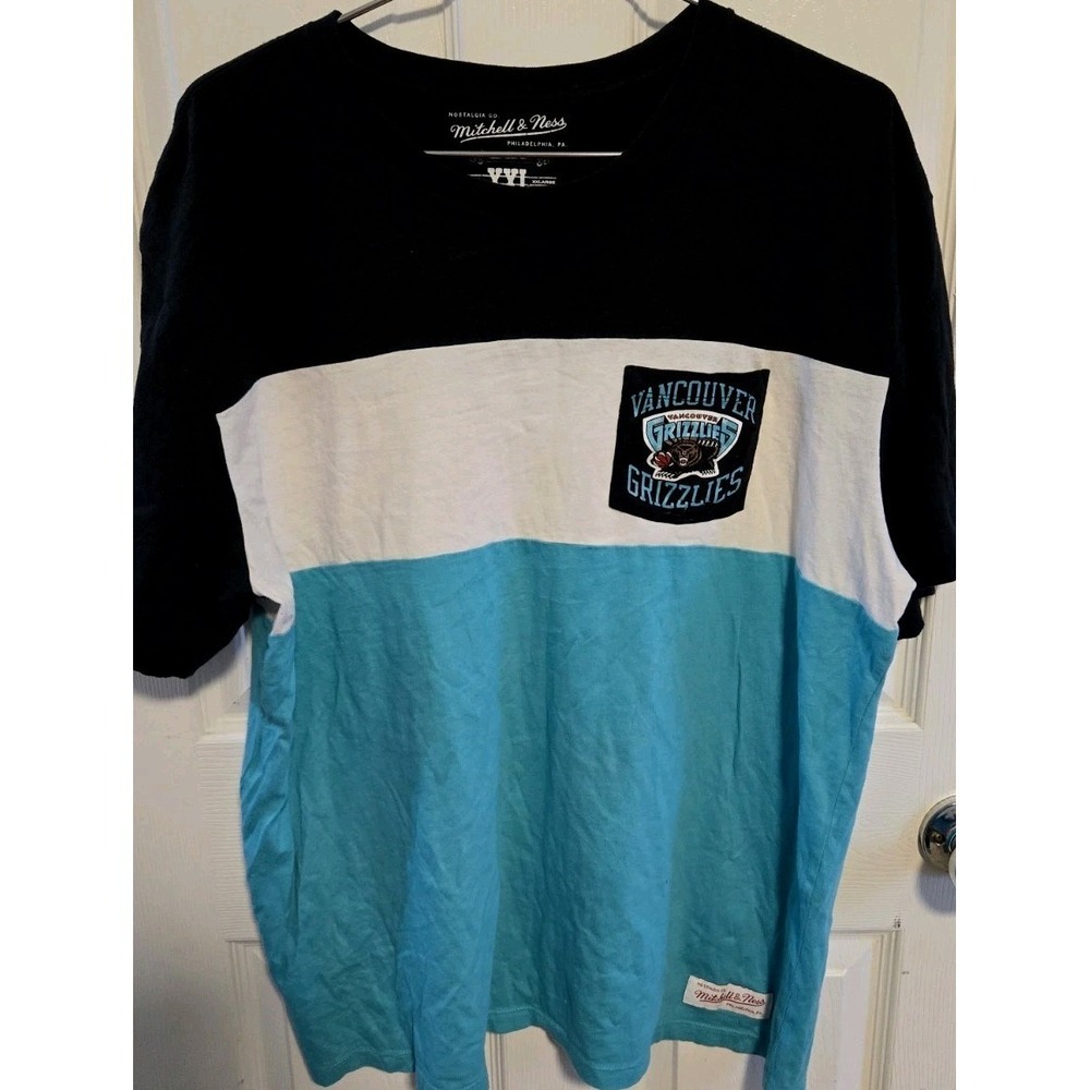 Mitchell & Ness Vancouver Grizzlies Colorblock Pocket Tee XXL NBA Throwback